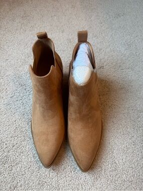 Women's Tan Suede Pointed Ankle Booties